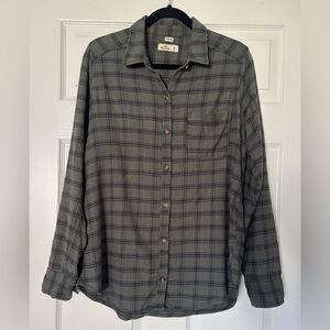 Hollister Boyfriend Flannel Shirt Women’s size M Green & Navy Plaid